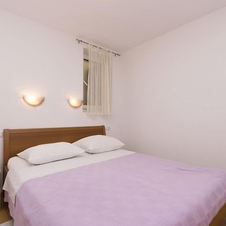 Apartments Mira Omis Luaran gambar