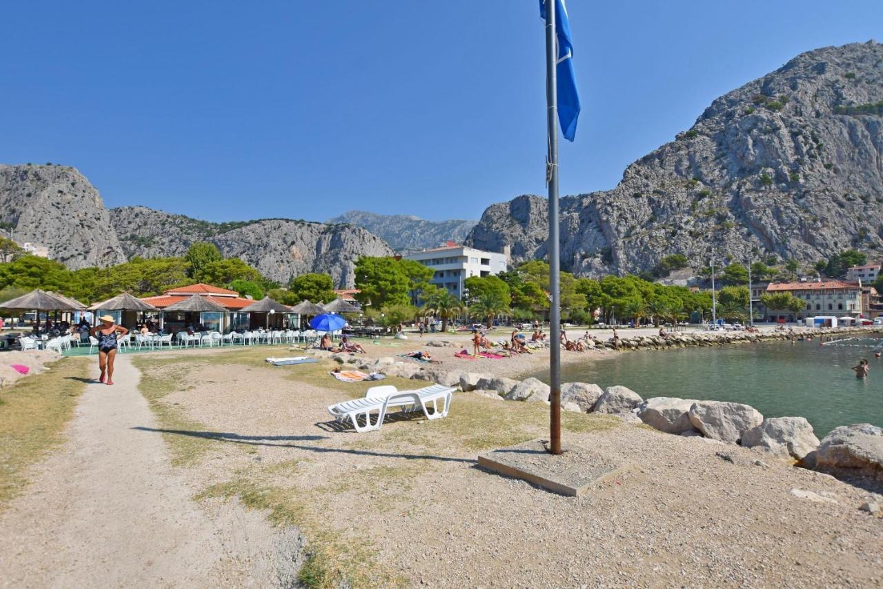 Apartments Mira Omis Luaran gambar