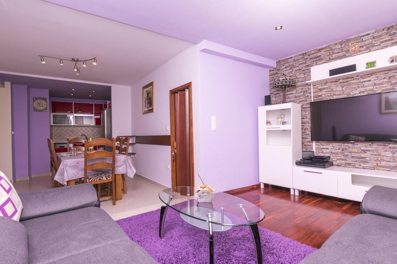 Apartments Mira Omis Luaran gambar