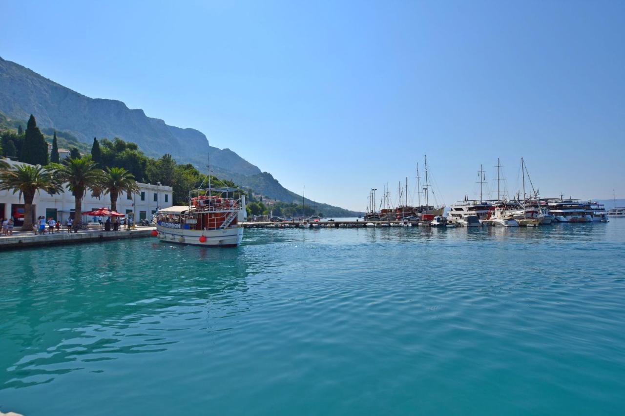 Apartments Mira Omis Luaran gambar